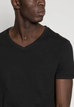 Pier One 5 PACK - T-Shirt Basic - White/blue/black -Günstiges Pier One Geschäft 04339dc8a41b4f87892bcf5988fa14bc