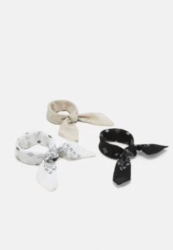 Pier One BANDANA UNISEX 3 PACK - Tuch - Black/white/beige -Günstiges Pier One Geschäft 07b97c3020c049de90779ce451692b29 1