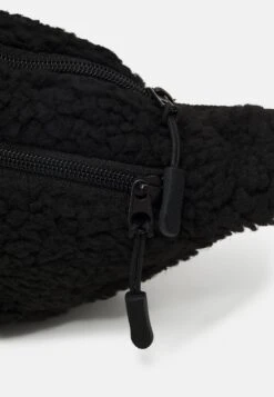 Pier One UNISEX - Gürteltasche - Black 6 Pier One UNISEX - Gürteltasche - Black -Günstiges Pier One Geschäft 1359e1e4577d4f99aa4271e5fdf8ee11