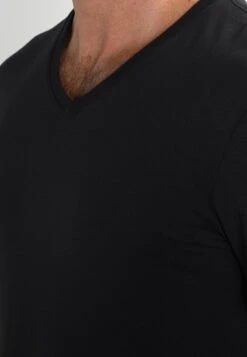 Pier One 2 PACK - T-Shirt Basic - Black -Günstiges Pier One Geschäft 144a18a099e5428c92602fed22a8b338