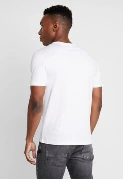 Pier One T-Shirt Basic - Mottled Bordeaux/white 4 Pier One T-Shirt Basic - Mottled Bordeaux/white -Günstiges Pier One Geschäft 1b42cbb34d8a422aa41db3eea3ef5d6d