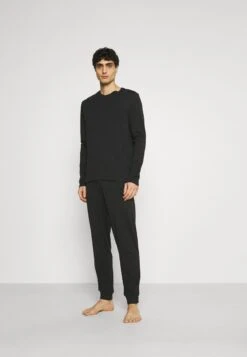 Pier One Nachtwäsche Set - Black -Günstiges Pier One Geschäft 1dcc3565a04b4ec1b2fda5221a610a51