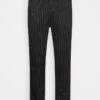 Pier One Jogginghose - Black 1 Pier One Jogginghose - Black -Günstiges Pier One Geschäft 380710406b244e7ea73d6fc140c1c2b0