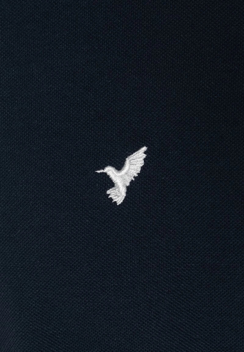 PIQUE EMBRO DETAIL - T-Shirt basic - dark blue Pier One PIQUE EMBRO DETAIL - T-Shirt Basic - Dark Blue -Günstiges Pier One Geschäft 421eaf6ab4a14994be819750c9b8e6d4