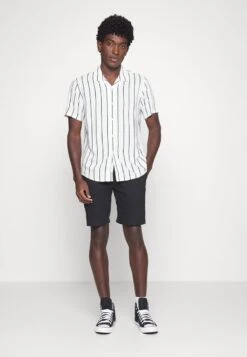 Pier One 2 PACK - Hemd - Black/white 4 Pier One 2 PACK - Hemd - Black/white -Günstiges Pier One Geschäft 43bf8d5300d84d19aab3f62f08ed036f