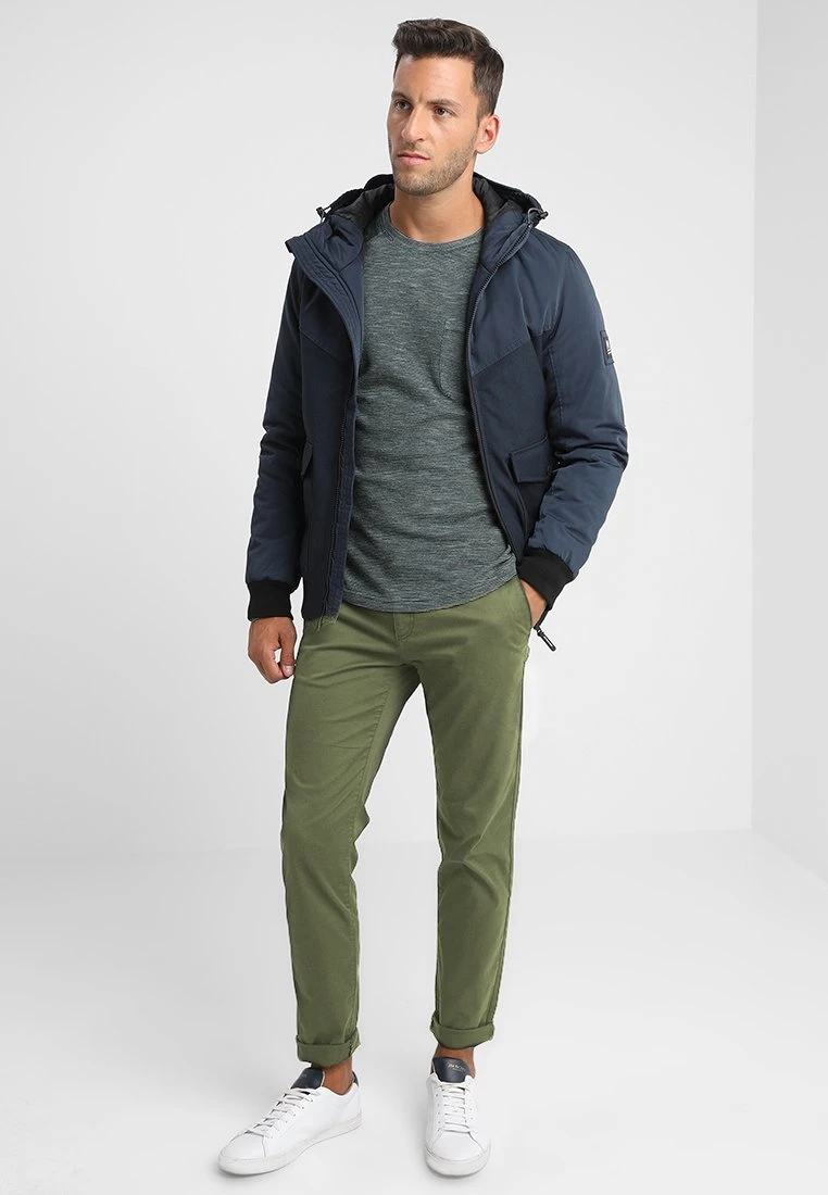 SLIM FIT CHINO - Chino - dark green Pier One SLIM FIT CHINO - Chino - Dark Green -Günstiges Pier One Geschäft 463f702f2ed3482db03c4046bdc1b5b4