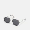 Pier One Sonnenbrille - Silver-coloured -Günstiges Pier One Geschäft 4ac756a90d1641d7b0579f1c754b2570 1