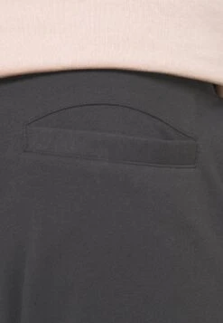 Pier One Jogginghose - Dark Grey 5 Pier One Jogginghose - Dark Grey -Günstiges Pier One Geschäft 4dba7bd6995145a9b07e0b61cdb4749a