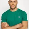 Pier One T-Shirt Basic - Dark Green 1 Pier One T-Shirt Basic - Dark Green -Günstiges Pier One Geschäft 63ec5370ba5747c881242e139a2e4cbe