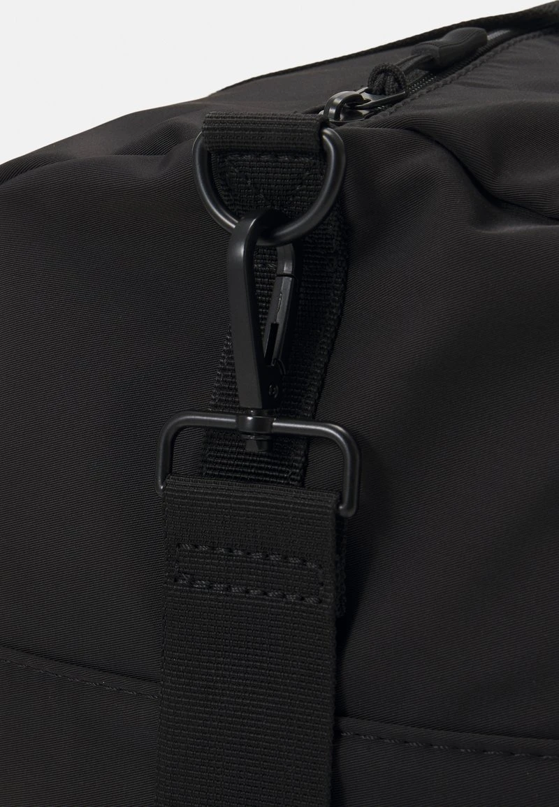 UNISEX - Sporttasche - black Pier One UNISEX - Sporttasche - Black -Günstiges Pier One Geschäft 698f1b29d6a44ddc92266edae733d03e