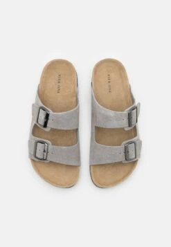 Pier One LEATHER UNISEX - Pantolette Flach - Grey 5 Pier One LEATHER UNISEX - Pantolette Flach - Grey -Günstiges Pier One Geschäft 6e172422b00e484a8ac21c5f565af9d6
