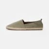 Pier One RENA ESPADRILLE UNISEX - Espadrille - Olive -Günstiges Pier One Geschäft 72c058eac6254d3ca7dfcd64895f6fd7