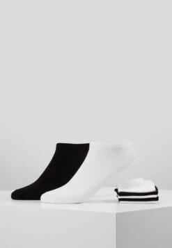 Pier One 7 PACK - Socken - White/black 5 Pier One 7 PACK - Socken - White/black -Günstiges Pier One Geschäft 7b35e8e4314f48dd8e64f79f3657878f 1
