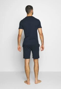 Pier One Nachtwäsche Set - Dark Blue -Günstiges Pier One Geschäft 8236540e5e7e4124b079f4534ae5b13b