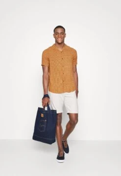 Pier One LINEN BLEND DRAWCORD SHORTS - Shorts - Beige 3 Pier One LINEN BLEND DRAWCORD SHORTS - Shorts - Beige -Günstiges Pier One Geschäft 83c65b1ee3624a9ebeb219d03029505e