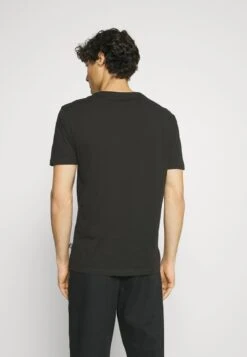 Pier One 5 PACK - T-Shirt Basic - White/black/dark Blue 4 Pier One 5 PACK - T-Shirt Basic - White/black/dark Blue -Günstiges Pier One Geschäft a0c7b6453ce14bcdb30df26ad77873b2