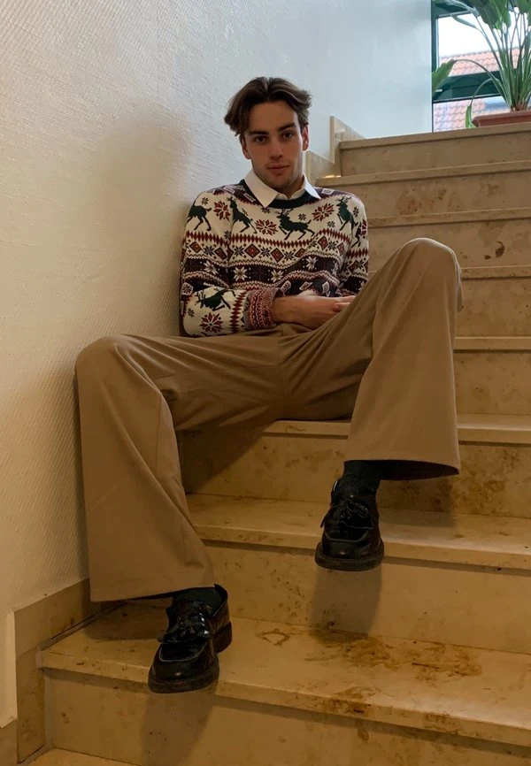 Strickpullover - navy Pier One Strickpullover - Navy -Günstiges Pier One Geschäft a2a4e54629934a4a8b162fc5cba94b72