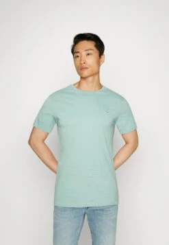 Pier One 5 PACK - T-Shirt Basic - Mottled Blue/light Green/off-white -Günstiges Pier One Geschäft a860309a8a4e4663bcbed72cc86372f3