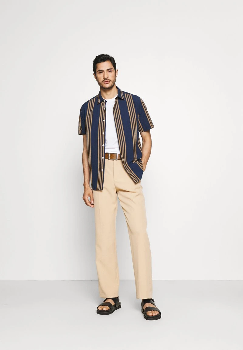 T-Shirt basic - white/black/bordeaux Pier One T-Shirt Basic - White/black/bordeaux -Günstiges Pier One Geschäft ac08da5469e64a299caa1970048224d6