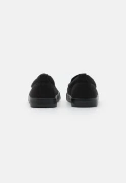 Pier One UNISEX - Slipper - Black -Günstiges Pier One Geschäft b3086ad5a87545b591af413b2e38fb22