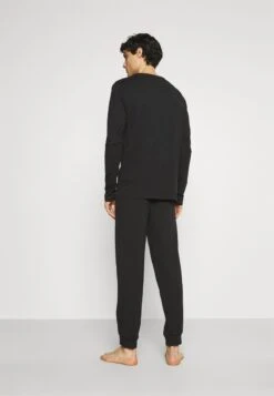 Pier One Nachtwäsche Set - Black -Günstiges Pier One Geschäft b9b8fb88b64649ea840444d93817e424