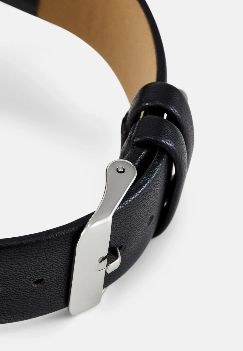 Uhr - black/silver-coloured Pier One Uhr - Black/silver-coloured -Günstiges Pier One Geschäft bbd4e6d8b146435a85ade9e2edd8ca76