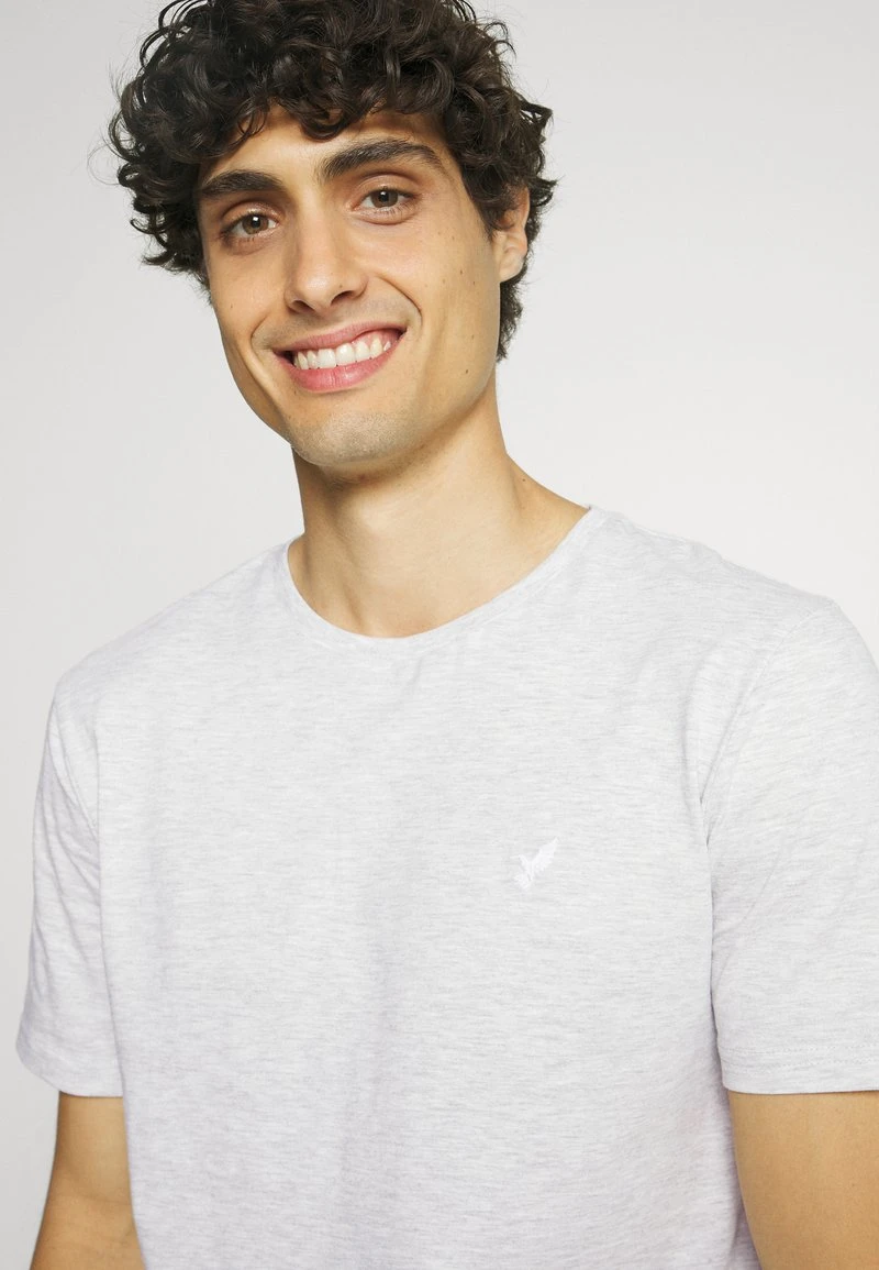 5 PACK - T-Shirt basic - light grey - 101_white - 001_green - 602 Pier One 5 PACK - T-Shirt Basic - Light Grey - 101_white - 001_green - 602 -Günstiges Pier One Geschäft bfc88b4fb0af436ea6df397e7b3e9a49