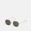 Pier One UNISEX - Sonnenbrille - Gold-coloured/black 2 Pier One UNISEX - Sonnenbrille - Gold-coloured/black -Günstiges Pier One Geschäft c27393109d3f47c8aac08cdcbd984392