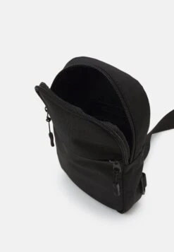 Pier One Gürteltasche - Black -Günstiges Pier One Geschäft c75c8bdf8b8541419b96d7dba0f5d743