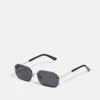 Pier One UNISEX - Sonnenbrille - Black 1 Pier One UNISEX - Sonnenbrille - Black -Günstiges Pier One Geschäft cabd8fad5f604e3f9b3b999e42a8d4dd