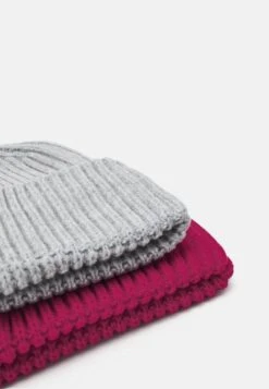 Pier One UNISEX 2 PACK - Mütze - Red/grey -Günstiges Pier One Geschäft cb0fc487d13545b9b128df4364bdabab