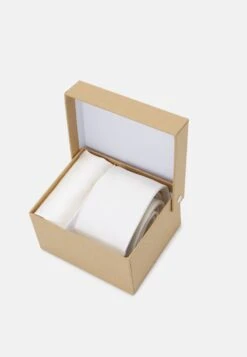 Pier One SET - Einstecktuch - White 4 Pier One SET - Einstecktuch - White -Günstiges Pier One Geschäft cc5c1369efc3414f9ad0b2848d35ffe7