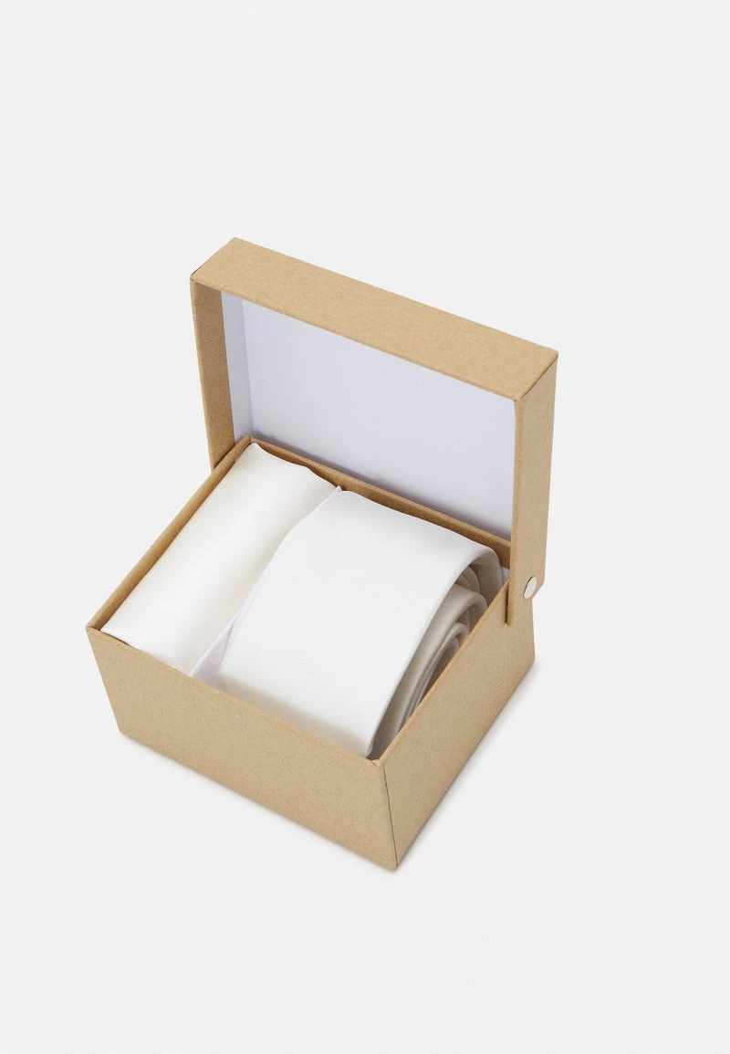 SET - Einstecktuch - white Pier One SET - Einstecktuch - White -Günstiges Pier One Geschäft cc5c1369efc3414f9ad0b2848d35ffe7