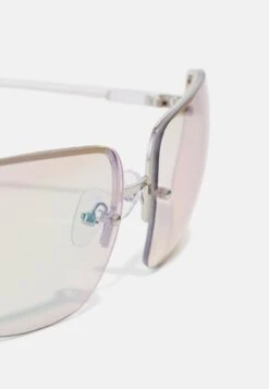 Pier One UNISEX - Sonnenbrille - Transparent 4 Pier One UNISEX - Sonnenbrille - Transparent -Günstiges Pier One Geschäft ce973f03df4b4e619c64ae53602a15e3
