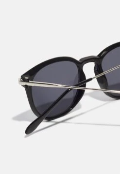 Pier One Sonnenbrille - Black 4 Pier One Sonnenbrille - Black -Günstiges Pier One Geschäft e1238979fc144555bfd451a98b4e6bbf