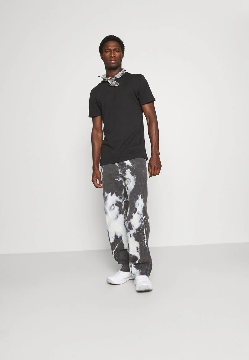 3 PACK - T-Shirt basic - black/mottled dark grey/bordeaux Pier One 3 PACK - T-Shirt Basic - Black/mottled Dark Grey/bordeaux -Günstiges Pier One Geschäft ed789d3fdbb443d7a20a35c3beafd3cb