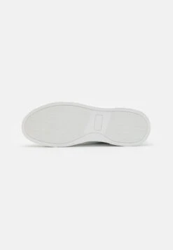 Pier One UNISEX - Sneaker Low - White 6 Pier One UNISEX - Sneaker Low - White -Günstiges Pier One Geschäft f8e8249702ff4ae595b1f702a4c7b8c5