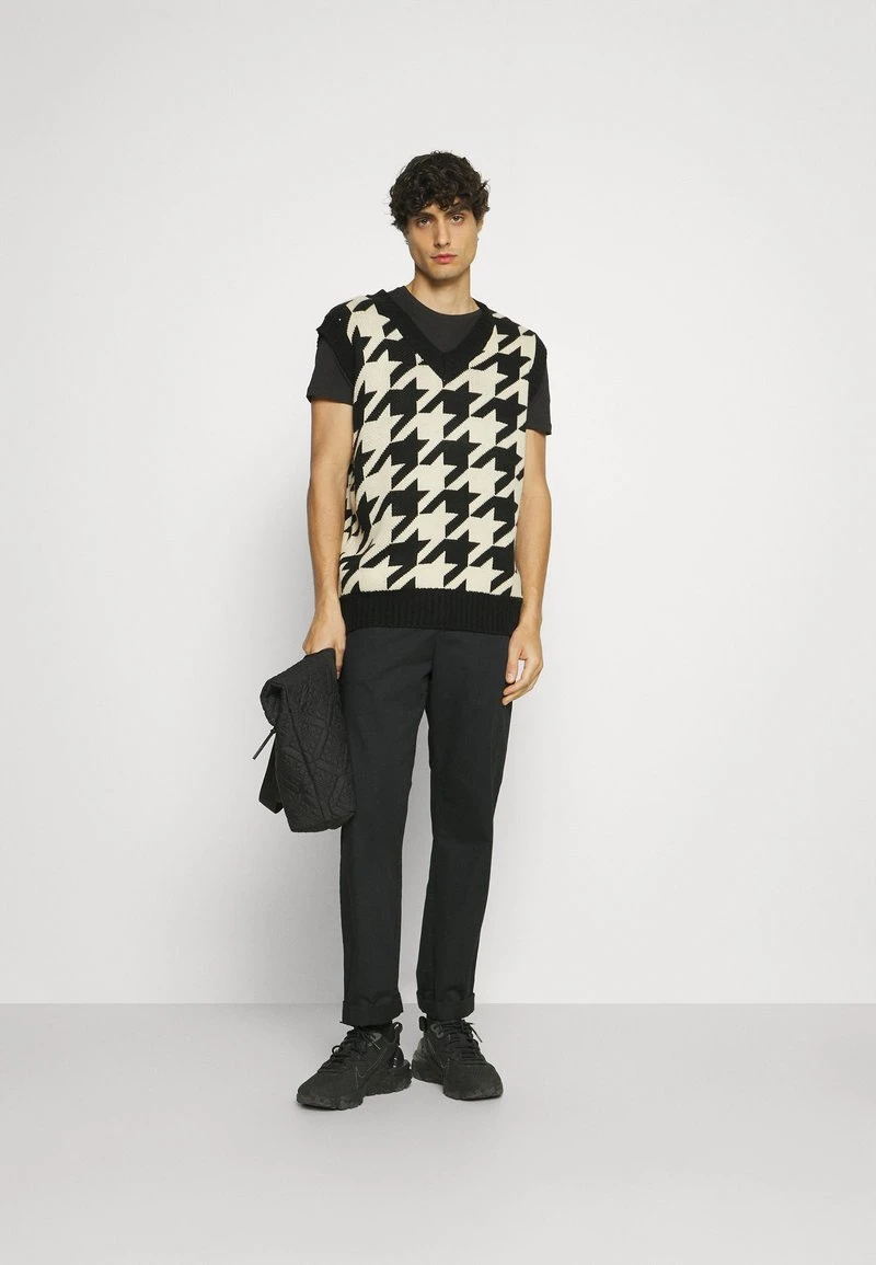 5 PACK - T-Shirt basic - white/black/dark blue Pier One 5 PACK - T-Shirt Basic - White/black/dark Blue -Günstiges Pier One Geschäft fb10b3b571624aea98dce647516773f1