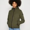 Pier One Regenjacke / Wasserabweisende Jacke - Olive 1 Pier One Regenjacke / Wasserabweisende Jacke - Olive -Günstiges Pier One Geschäft fe480f914e9c4189ab8273cc70688356